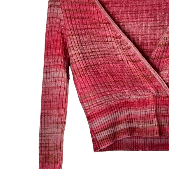 American Eagle | Pink wrap front striped knit v-neck fitted sweater size… - Picture 4 of 11